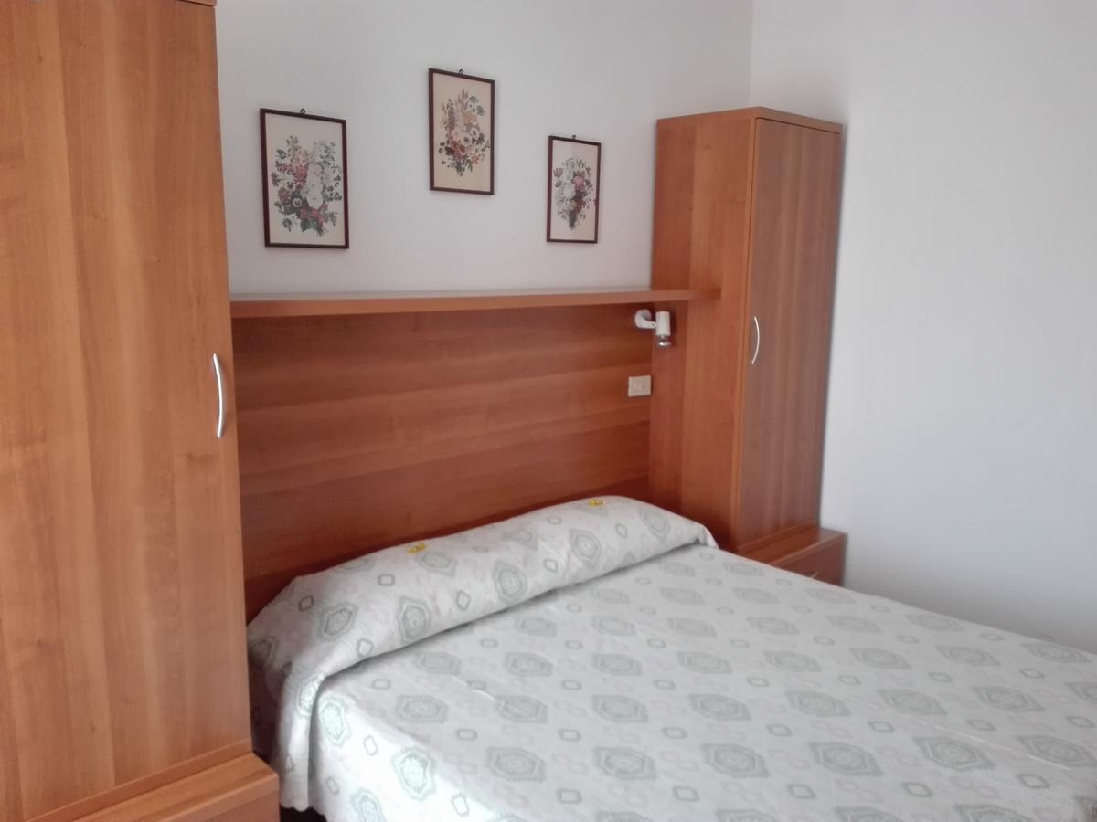 Albergo Giardino Toscolano Maderno Exterior photo